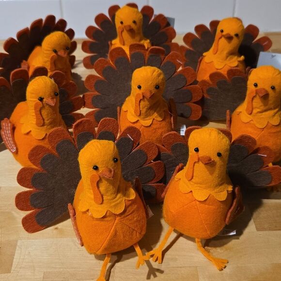 8 Stuffed Little Turkeys Deco - Picture 2 of 4